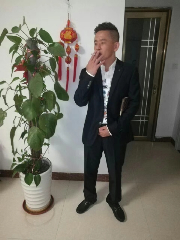 男人三十而立的第二张照片--江门相亲服务中心