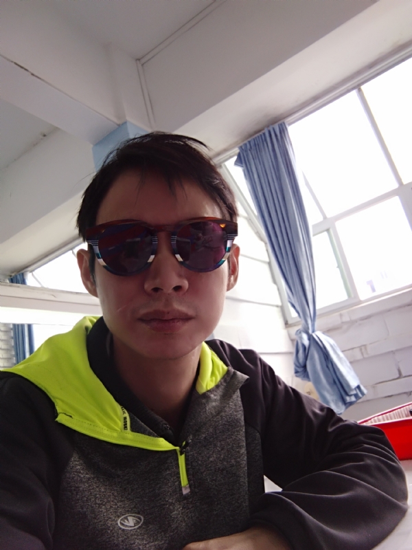 五华移民男的第一张照片--江门相亲服务中心