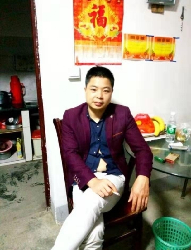 蓝色的微笑的第一张照片--江门相亲服务中心