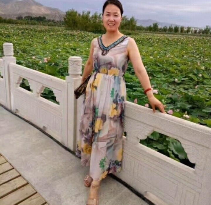 红叶的第一张照片--江门相亲服务中心