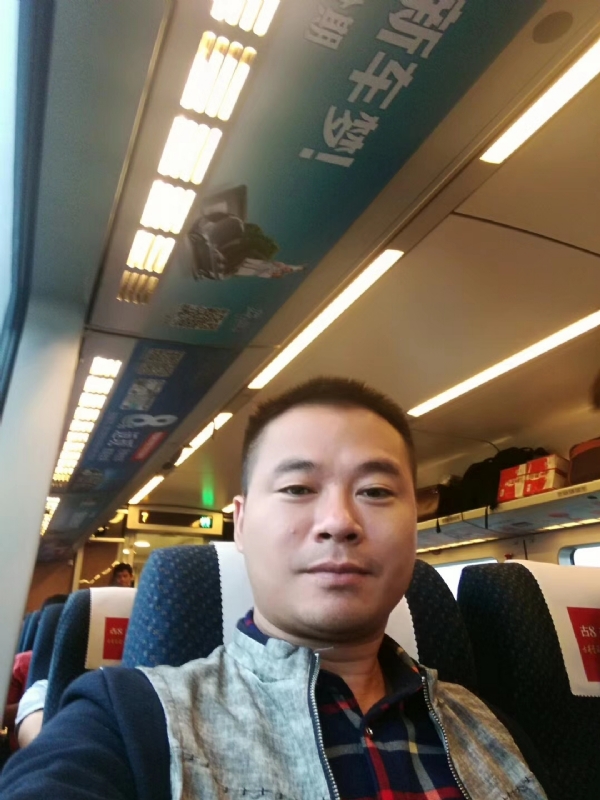 等爱的人的第一张照片--江门相亲服务中心