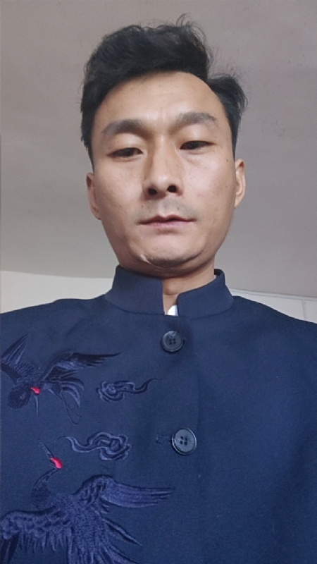 逆袭的小老鼠～龙long的第一张照片--江门相亲服务中心