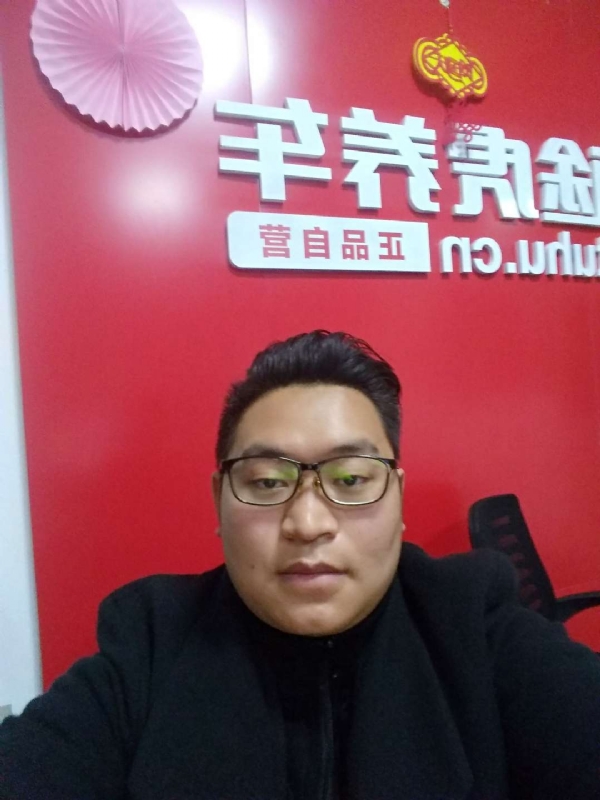 向上倾斜45度的第一张照片--江门相亲服务中心