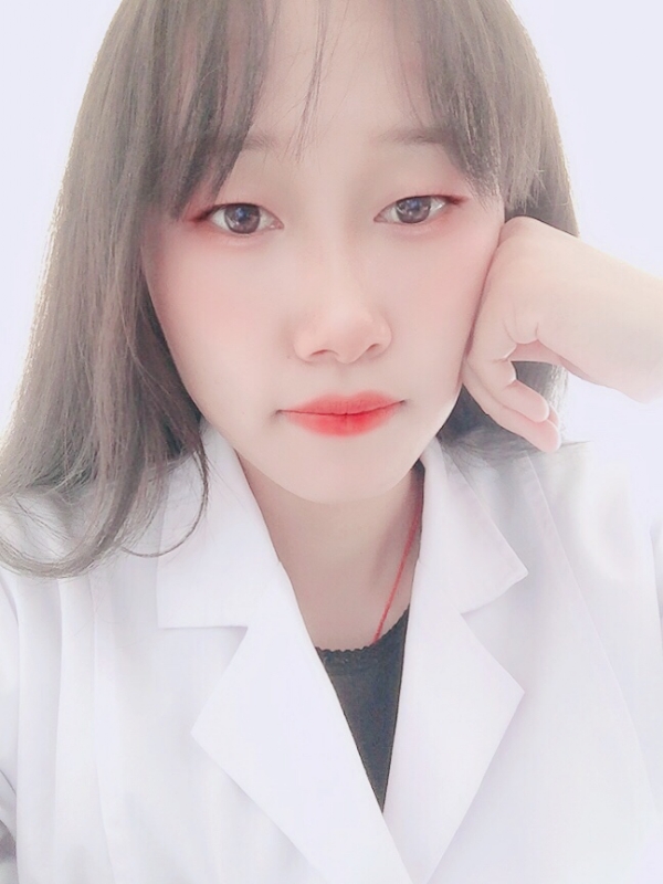 白婚纱的第一张照片--江门相亲服务中心