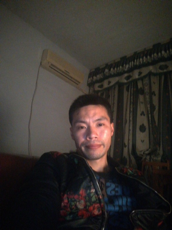 性情男儿的第一张照片--江门相亲服务中心
