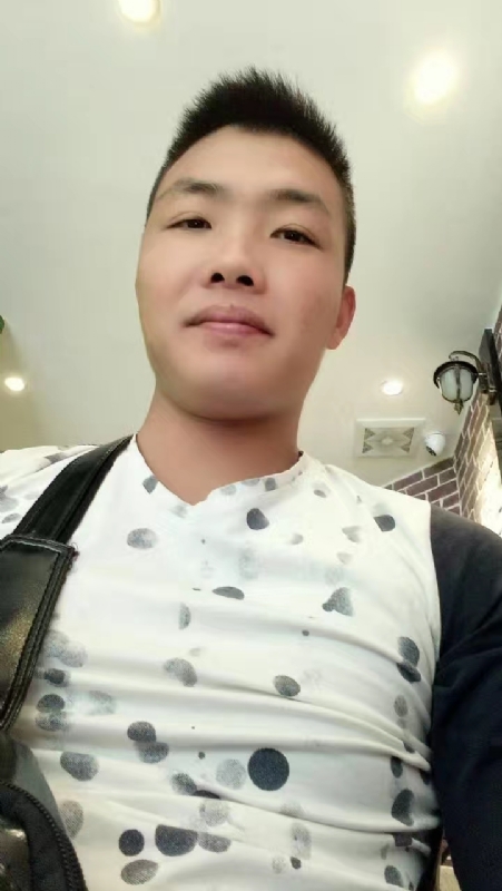 吃生蚝的小乖乖的第一张照片--江门相亲服务中心