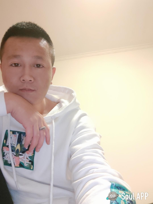 Away的第一张照片--江门相亲服务中心
