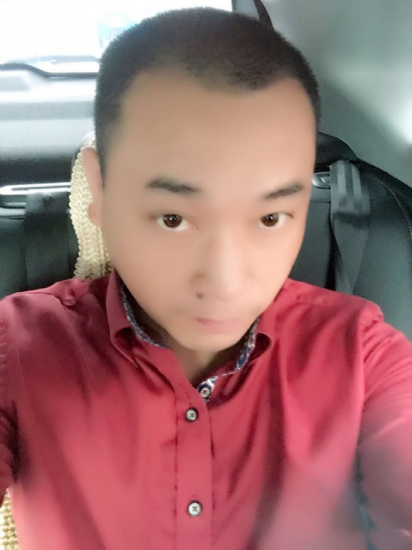 在一个路口等的第一张照片--江门相亲服务中心