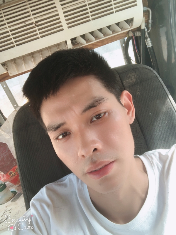 小董的第一张照片--江门相亲服务中心