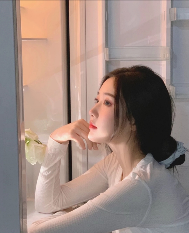 風吹過臉頰的第一张照片--江门相亲服务中心