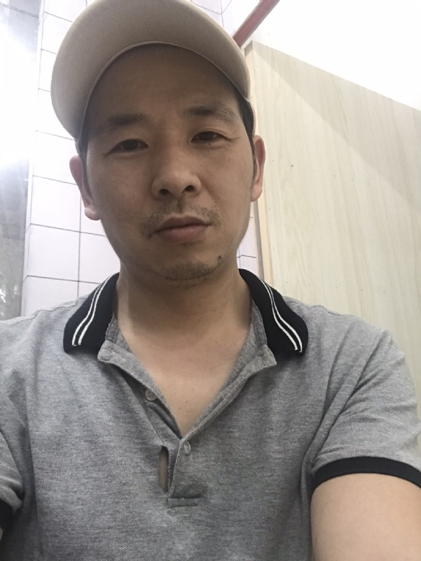 老何的第一张照片--江门相亲服务中心