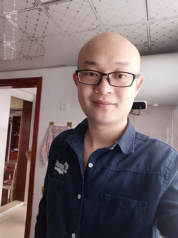 凝望远方的第一张照片--江门相亲服务中心