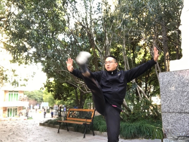 自故深情好受伤的第三张照片--江门相亲服务中心