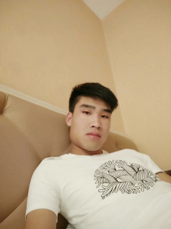 谁不曾孤单上路的第一张照片--江门相亲服务中心
