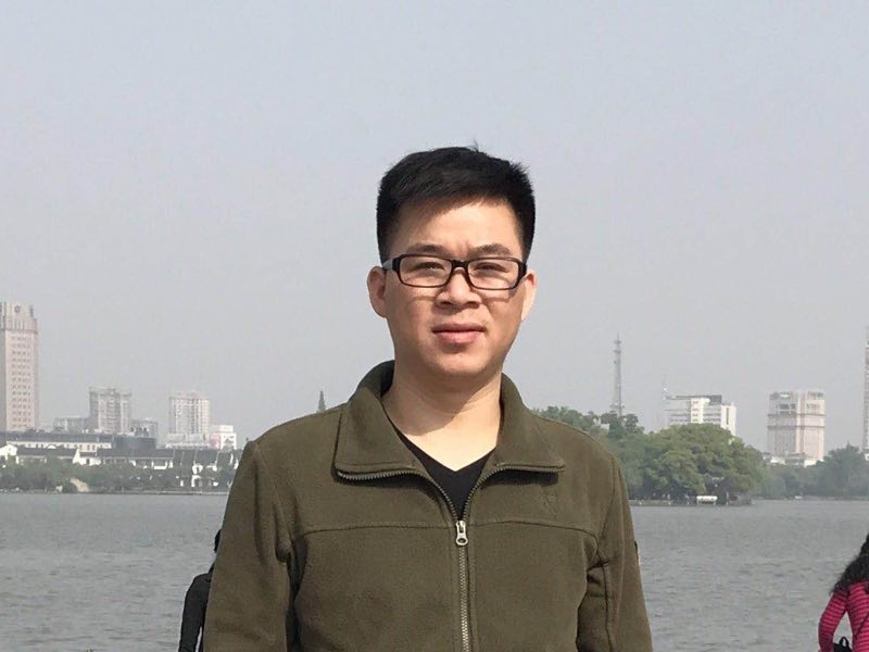 孔雀鱼的第一张照片--江门相亲服务中心