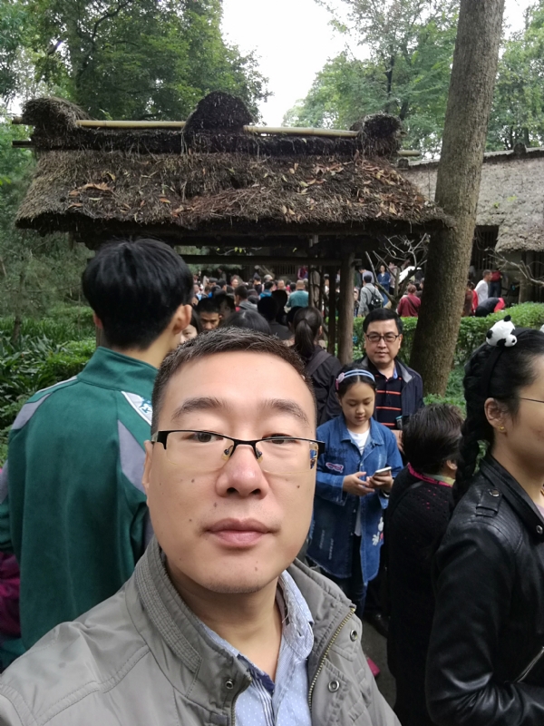 撑起一片天的第一张照片--江门相亲服务中心