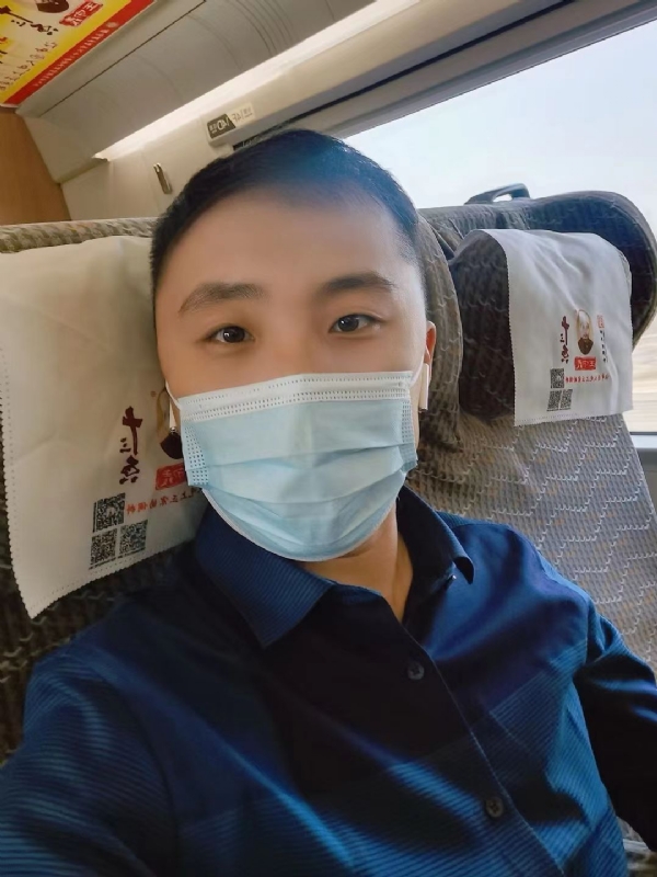 孤独的小屁猪的第二张照片--江门相亲服务中心