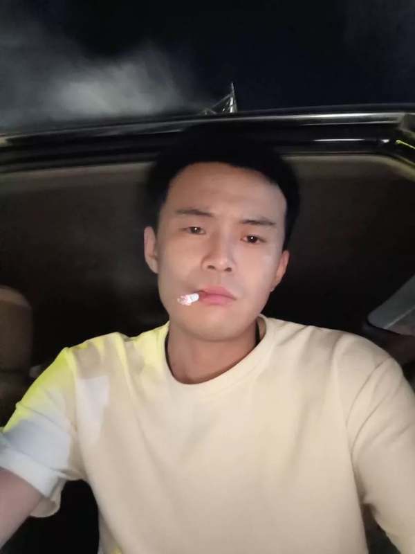爱睡觉的土拨鼠的第一张照片--江门相亲服务中心