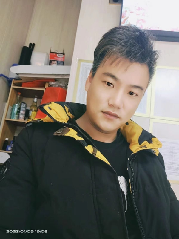 孤酒枕愁眼眠的第二张照片--江门相亲服务中心
