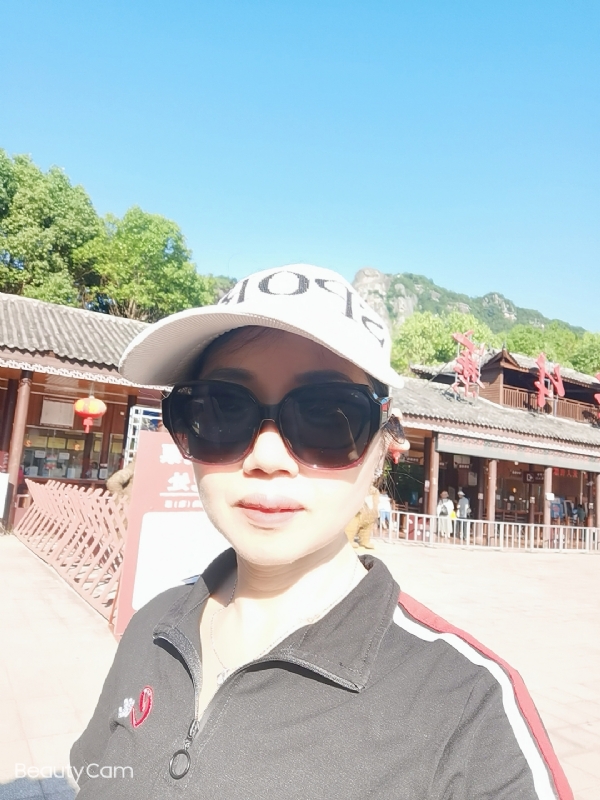 山百合的第一张照片--江门相亲服务中心