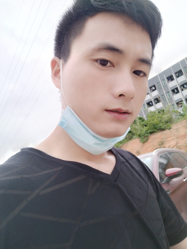 何凡的第二张照片--江门相亲服务中心