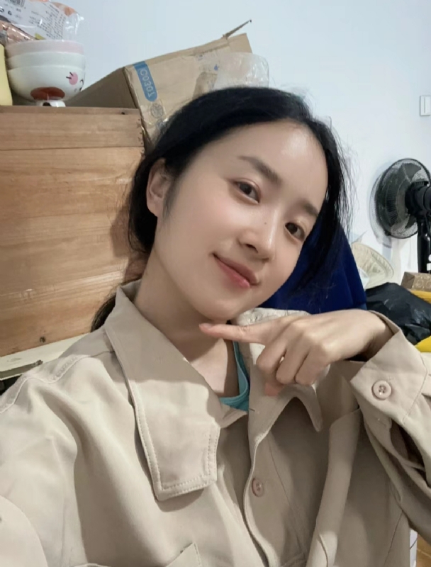 多喝热水的第二张照片--江门相亲服务中心