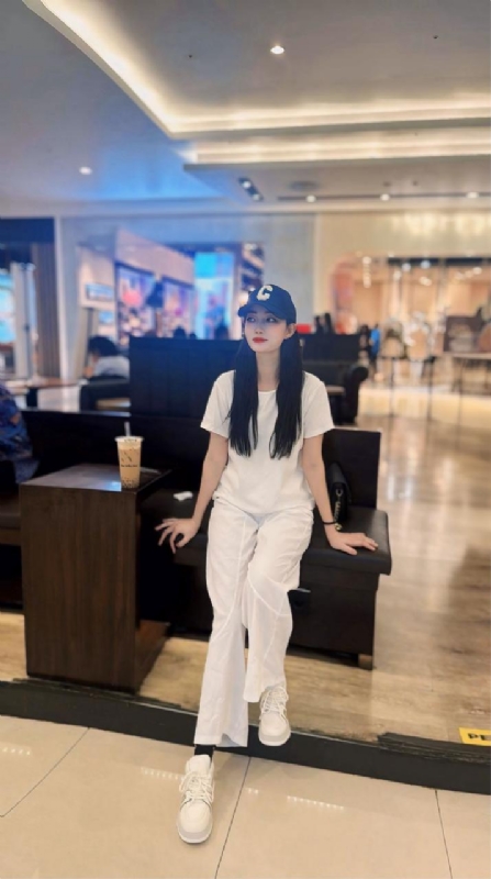 卖火柴的小女孩的第一张照片--江门相亲服务中心