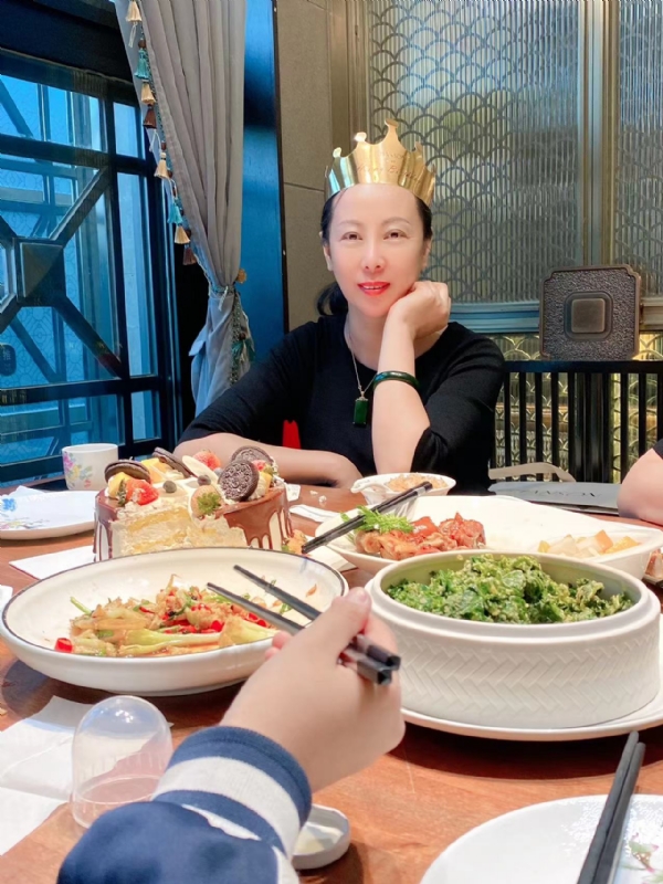 红红的第二张照片--江门相亲服务中心