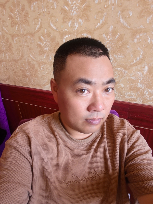 擦亮眼睛向前看的第一张照片--江门相亲服务中心