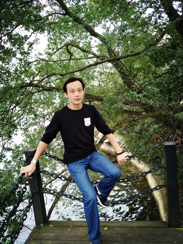 易进的第一张照片--江门相亲服务中心