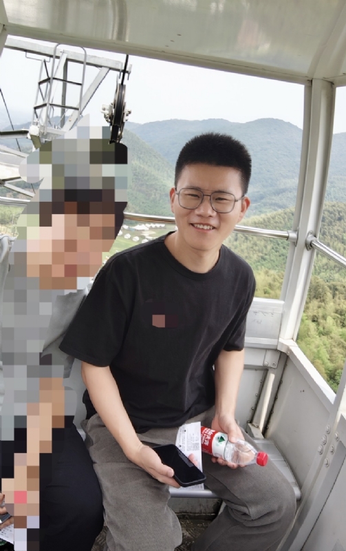 奔奔笨笨的第一张照片--江门相亲服务中心
