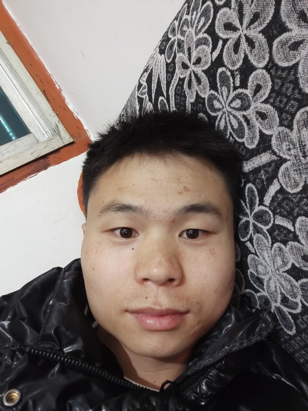 麒麟区幼儿园扛把子的第三张照片--江门相亲服务中心