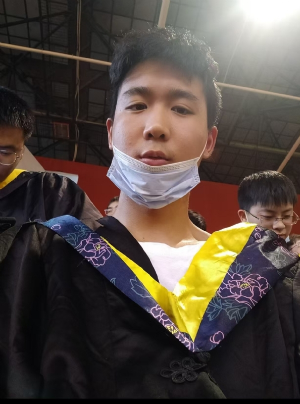 落落大方的第一张照片--江门相亲服务中心