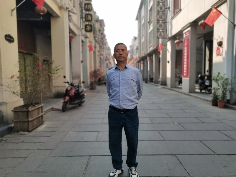 一粒尘埃的第一张照片--江门相亲服务中心
