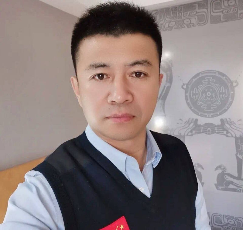 生在红旗下的第一张照片--江门相亲服务中心